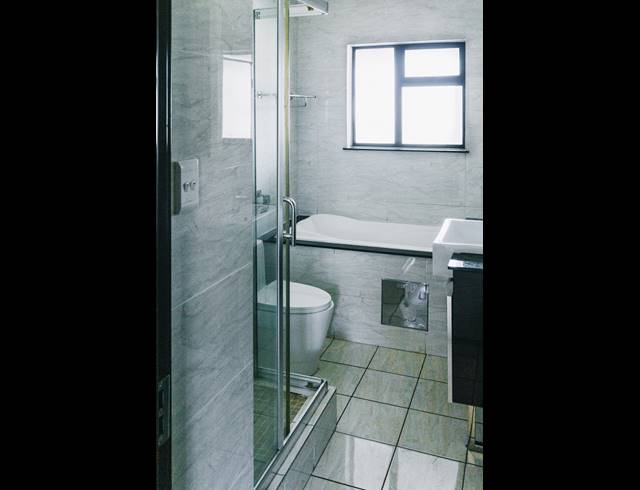 2 BEDROOM APARTMENT FOR SALE IN FOURWAYS